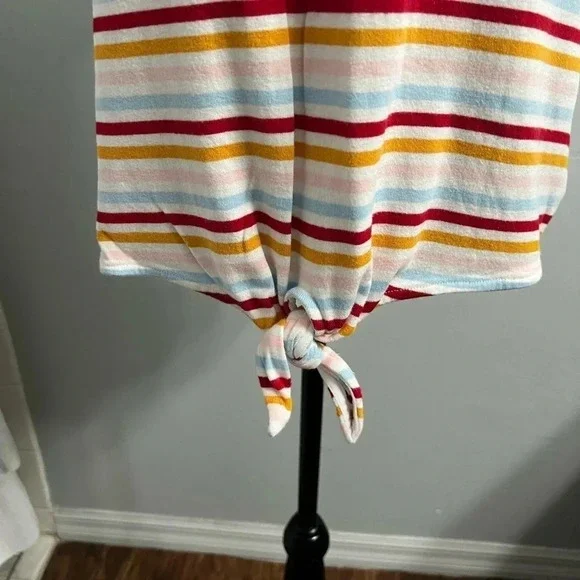 Tommy Hilfiger tee shirt - Picture 2 of 6